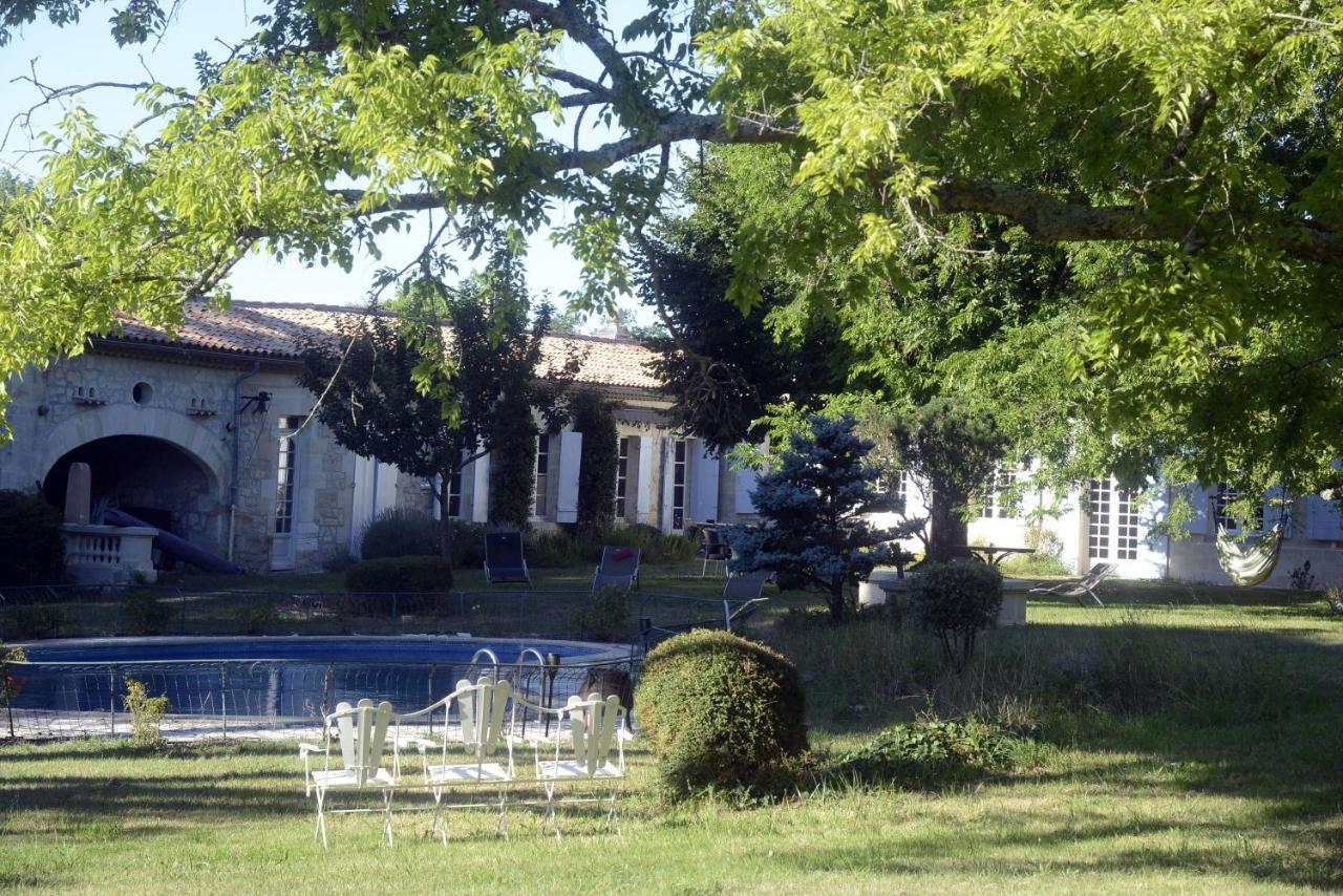 Chateau Rosemont - Grande Maison Familiale Campagne Dans Le Medoc Avec Piscine Et Tennis A 15 Mn Bordeaux Labarde Екстер'єр фото