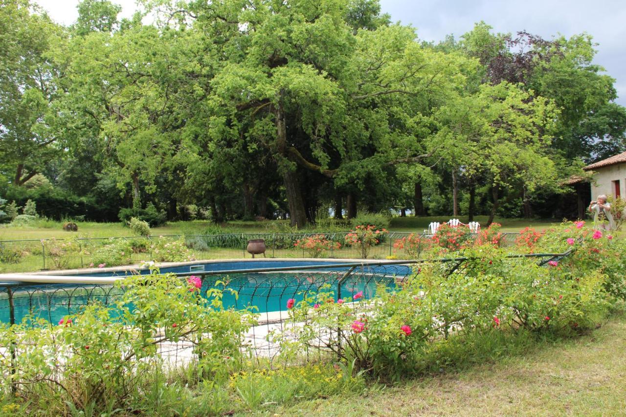 Chateau Rosemont - Grande Maison Familiale Campagne Dans Le Medoc Avec Piscine Et Tennis A 15 Mn Bordeaux Labarde Екстер'єр фото