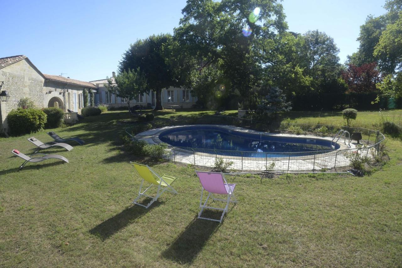 Chateau Rosemont - Grande Maison Familiale Campagne Dans Le Medoc Avec Piscine Et Tennis A 15 Mn Bordeaux Labarde Екстер'єр фото