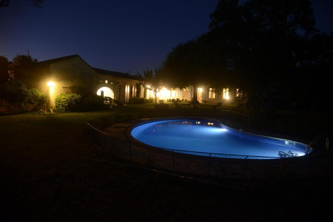 Chateau Rosemont - Grande Maison Familiale Campagne Dans Le Medoc Avec Piscine Et Tennis A 15 Mn Bordeaux Labarde Екстер'єр фото